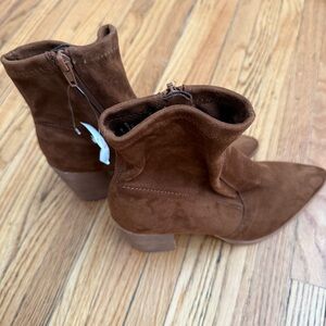 NWT Steve Madden Brown Suede Ankle Booties